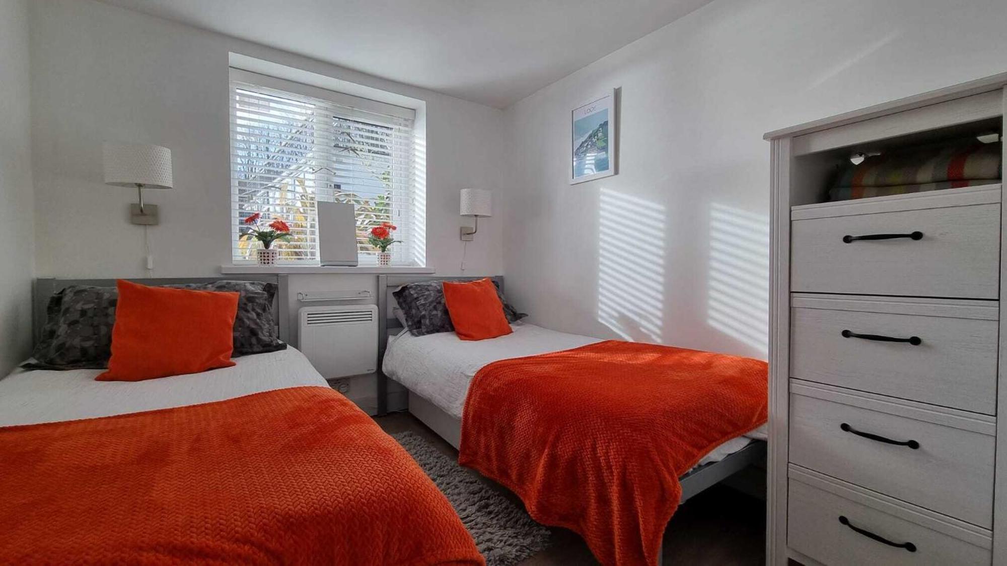 May View - Luxury Sea View Apartment - Millendreath, ルー エクステリア 写真