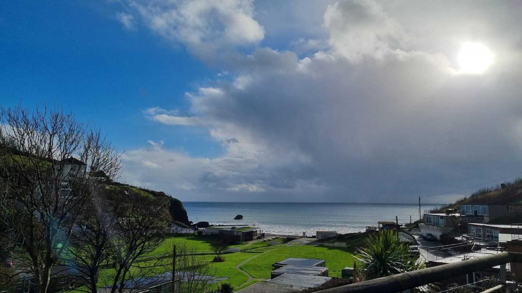 May View - Luxury Sea View Apartment - Millendreath, ルー エクステリア 写真